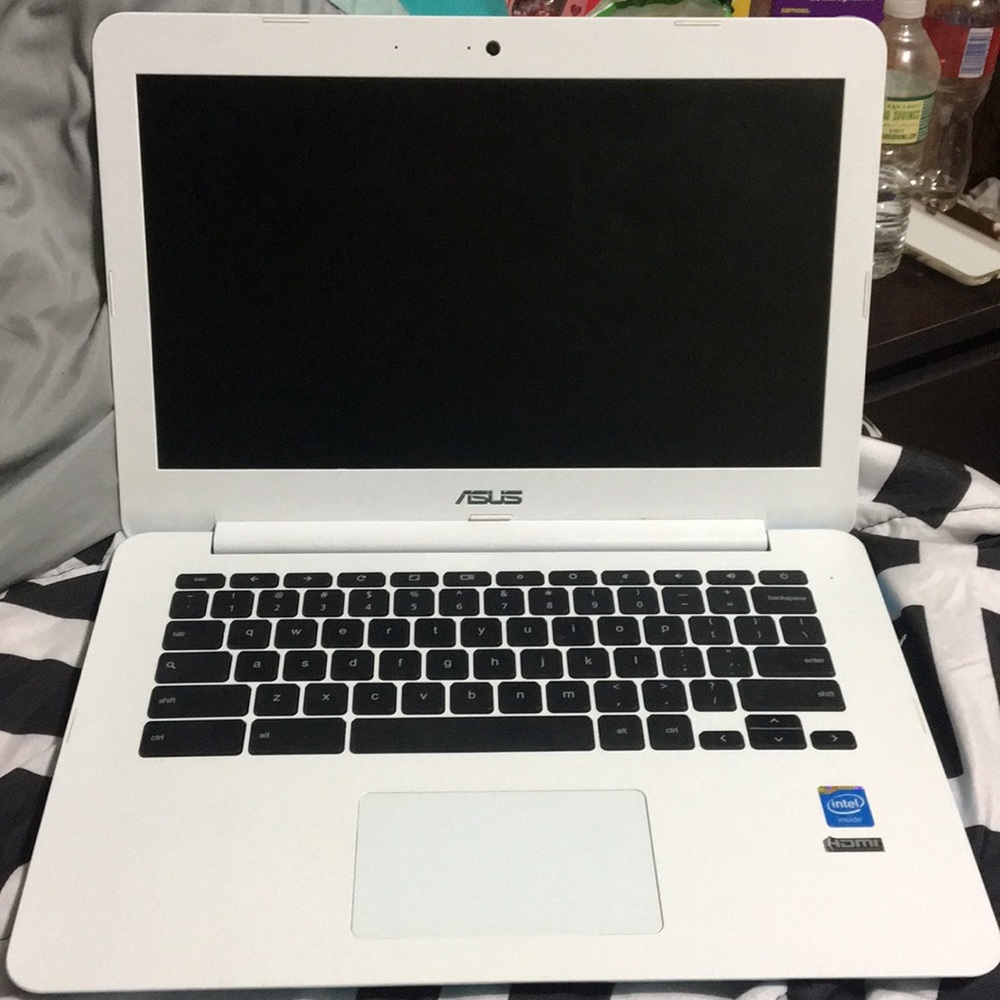 ASUS Laptop - Picture 2 of 6
